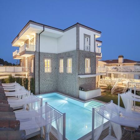 Cunda Pur Beyaz Hotel エクステリア 写真