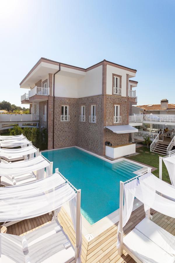 Cunda Pur Beyaz Hotel エクステリア 写真