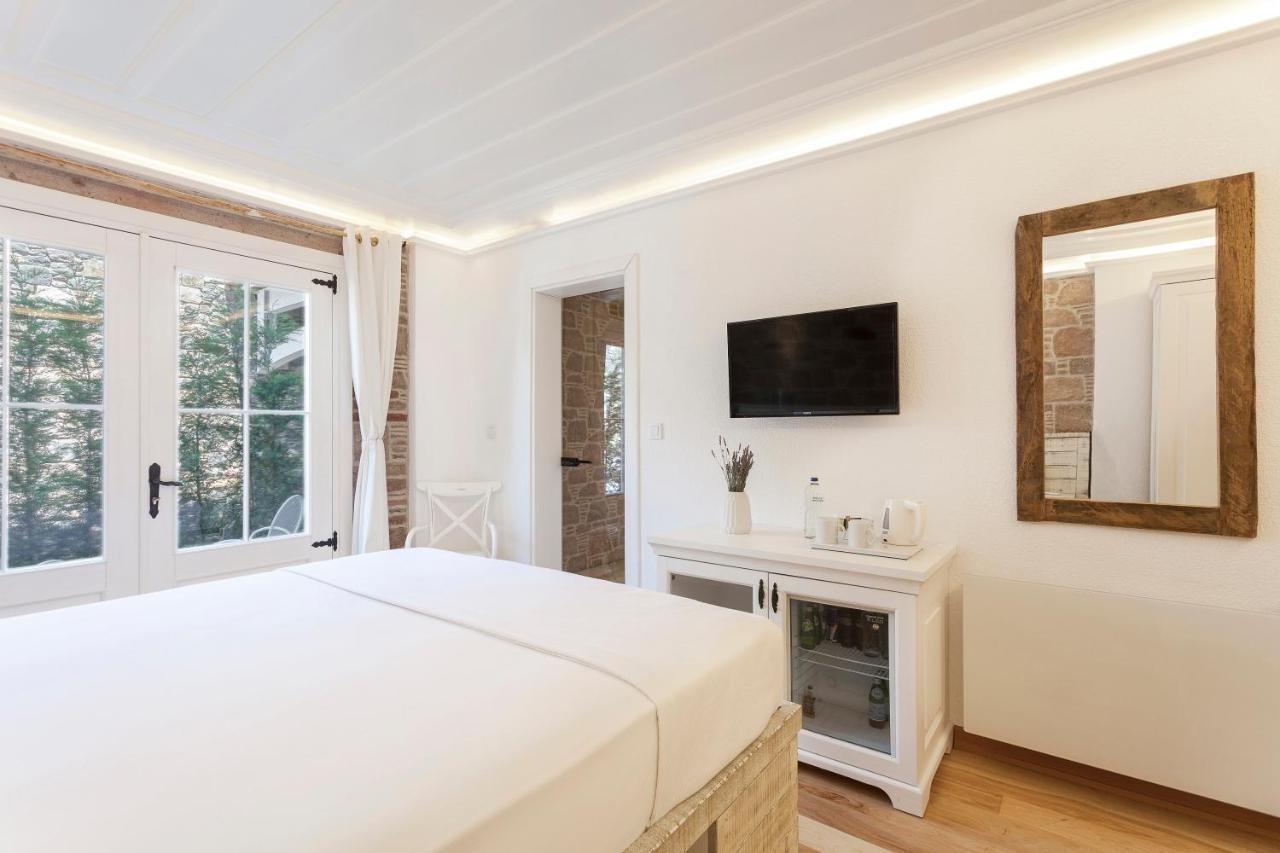Cunda Pur Beyaz Hotel エクステリア 写真